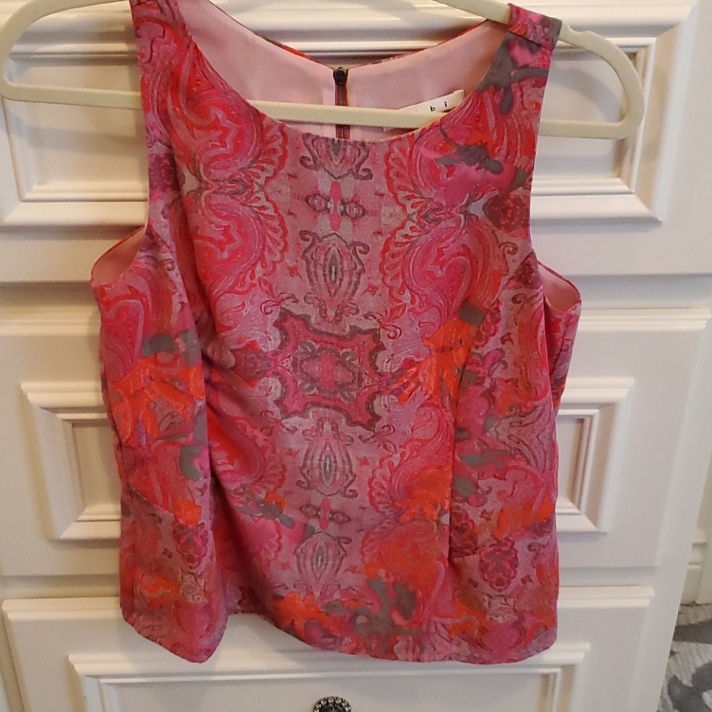 Cabi top